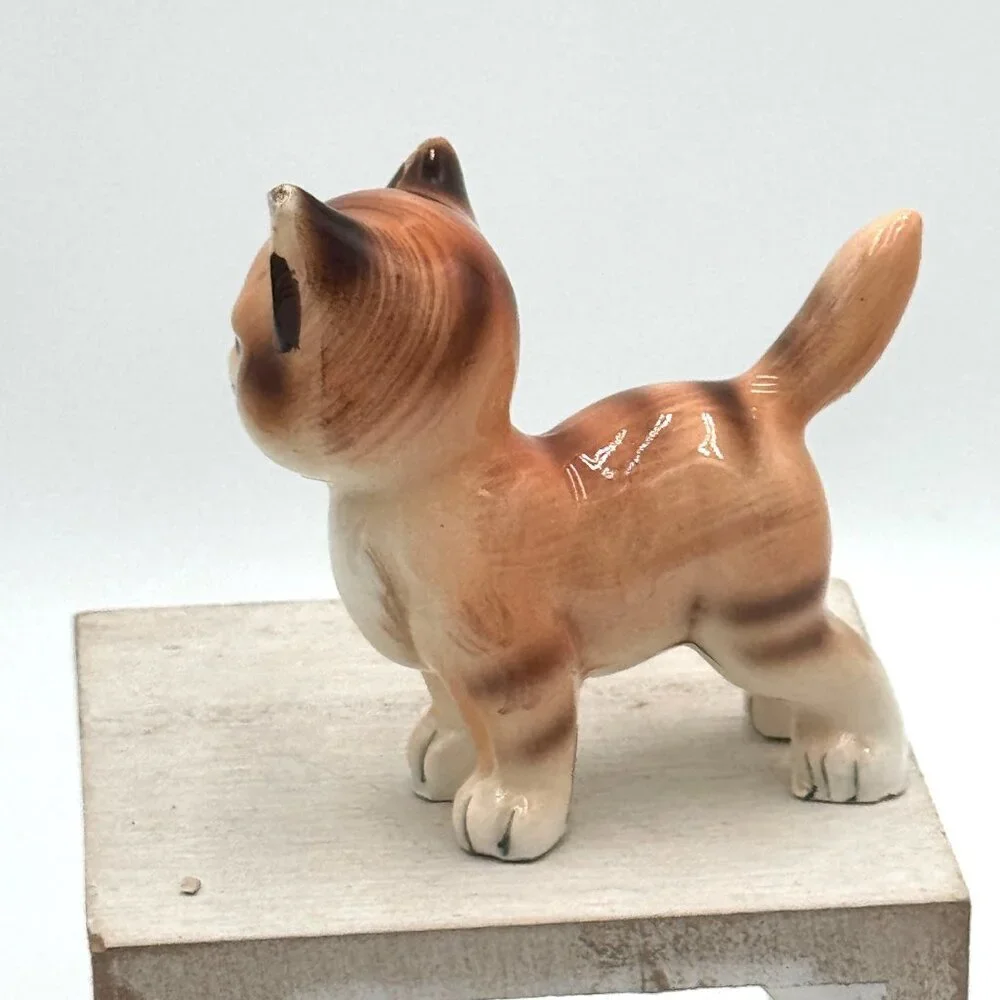 Vtg orange tabby statue standing kitten Cat Figurine Blue Eyes Japan